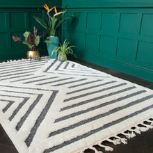 Load image into Gallery viewer, Sumptuously Soft Monochrome Geometric Rug