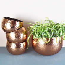 Load image into Gallery viewer, Hammered Copper Plant Pots