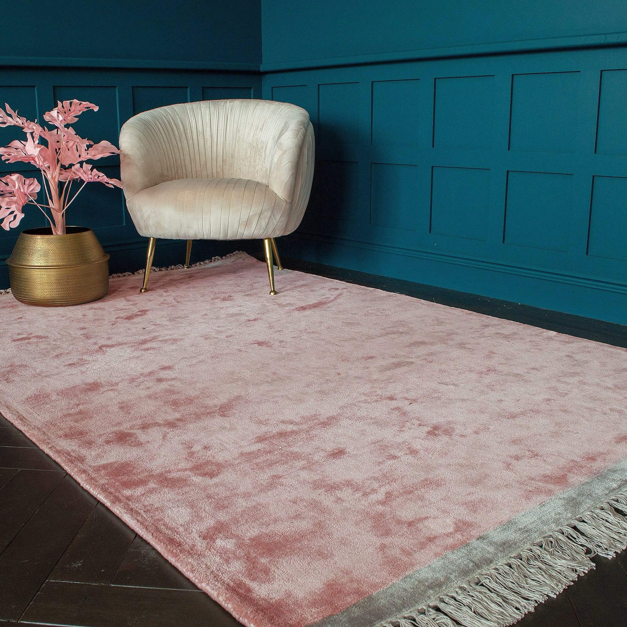 Hand Woven Pink Rug With Fringing