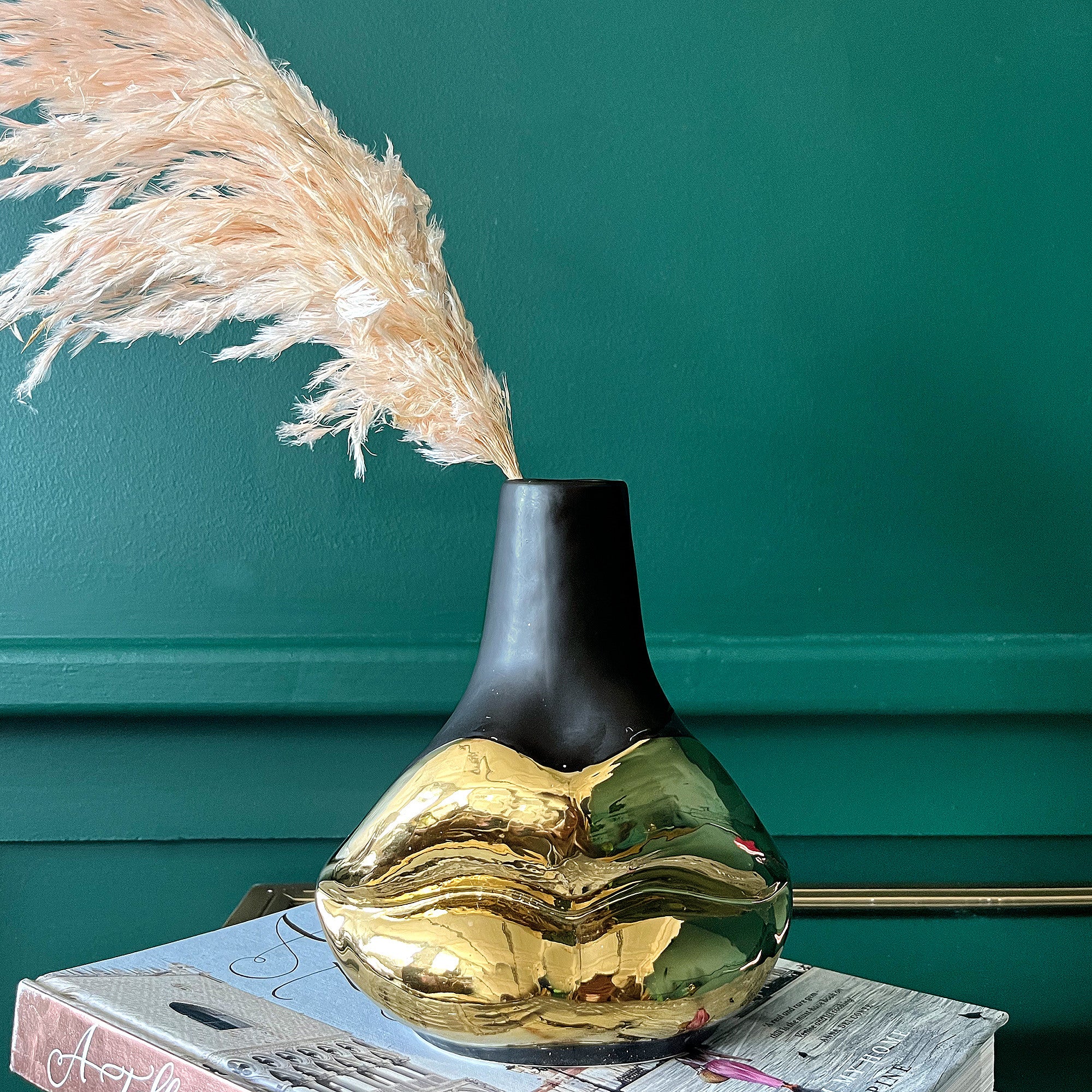 Handmade Voluptuous Gold Lips Vase