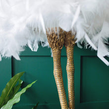 Load image into Gallery viewer, Ruffled Feather Brass Birds Leg Table Lamp