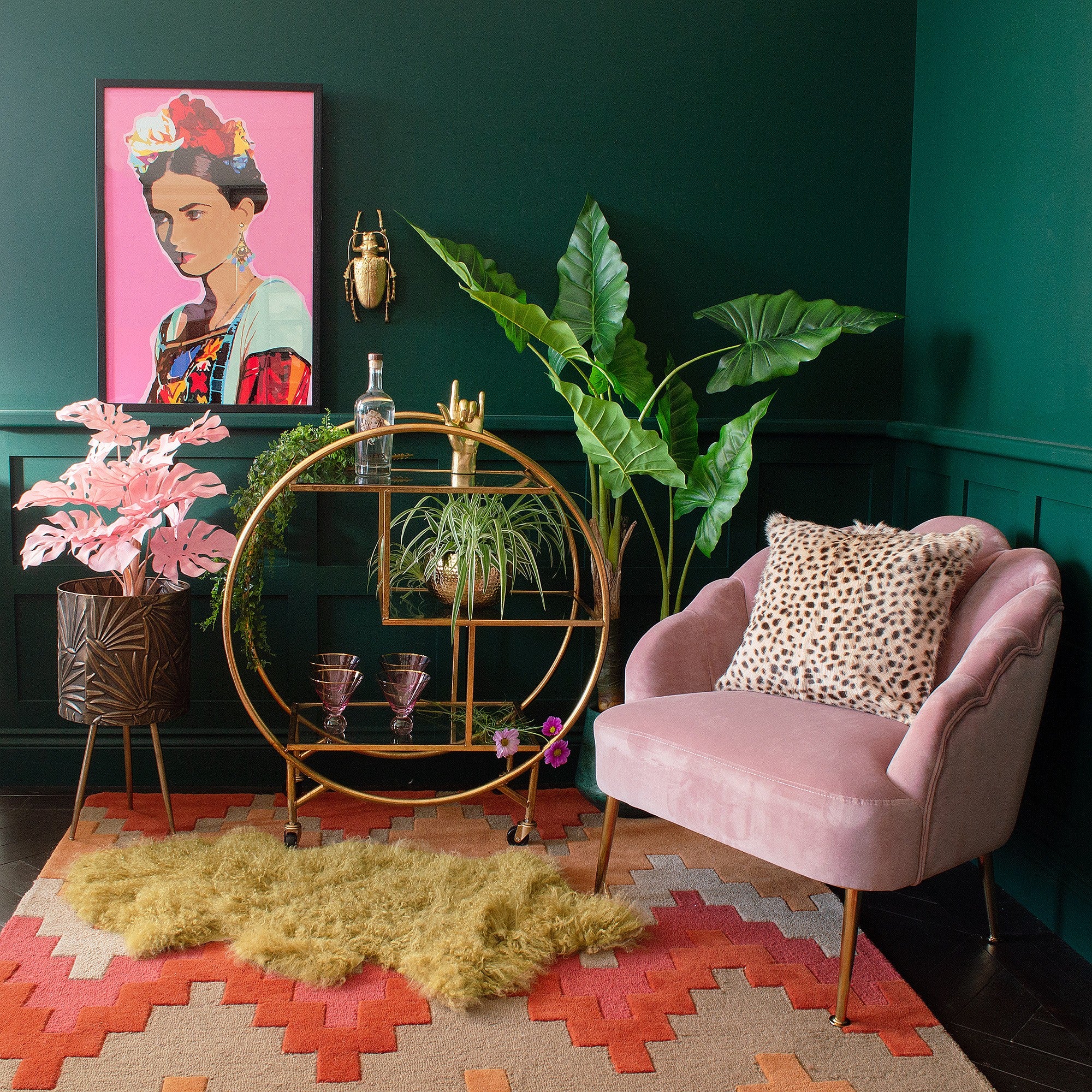 Scalloped Oyster Velvet Chair | Blush Pink